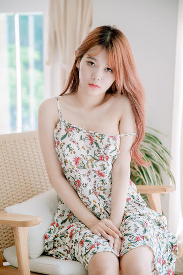 日本动漫吃奶摸下的视频