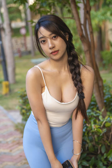 被一群男人玩得嗷嗷叫小说